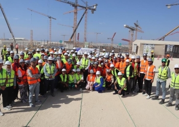 آداب جامعة القاهرة تنظم زيارة لطلابها لمحطة الضبعة النووية