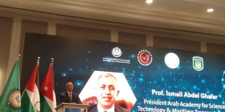 عبدالغفار يشارك في المؤتمر الدولي الأول للجامعات وتكنولوجيا الذكاء الإصطناعي بالأردن