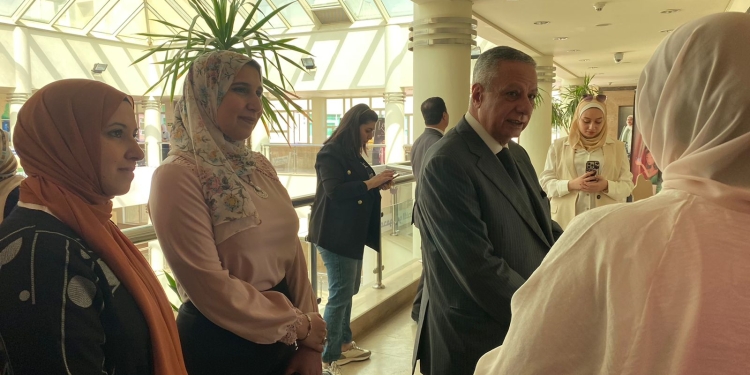 الجامعة العربية المفتوحة في مصر تناقش مشاريع التخرج لطلاب كلية “الجرافيك”