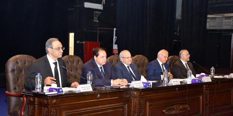 جامعة القاهرة تؤبن الراحل فتحى سرور بحضور جمع من كبار رجالات الدولة والقامات الأكاديمية والقانونية والقضائية والبرلمانية