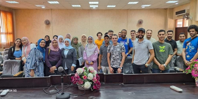 تكنولوجية حلوان وتدريب الطلاب لسوق العمل