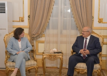 رئييس جامعة القاهرة مع رئيسة جامعة السوربون