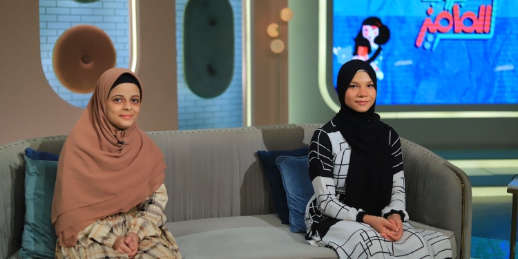 وزير التربية والتعليم يستجيب لمناشدة طالبتين من أوائل الدبلومات الفنية.. أعرف التفاصيل