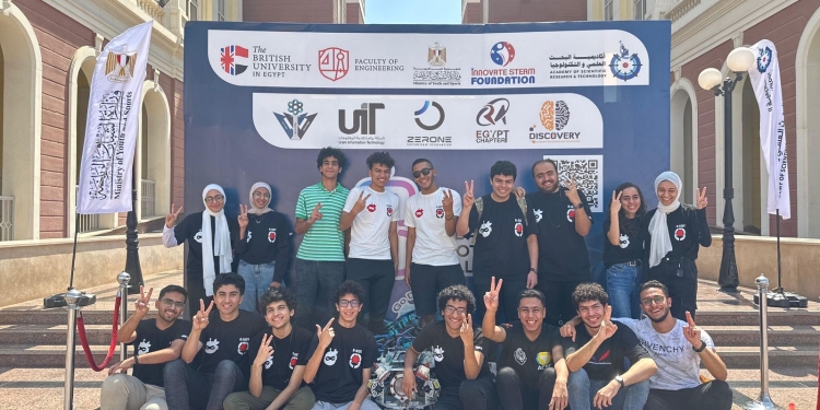 طلاب “نادي الروبوتات”بالجامعة اليابانية يحصدون المركز الثاني في مسابقة Go Dive Derby