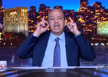  "عايزين تجربوا فينا".. عمرو أديب يهاجم وزير التعليم الجديد: شهادته دراسة ليلية