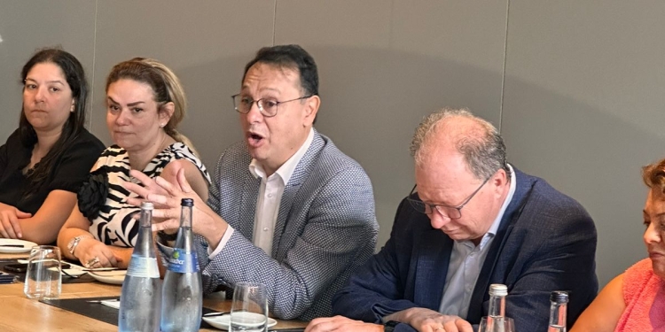 أشرف منصور: جامعتي شتوتجارت وأولم من أهم الجامعات الشريكة للجامعة الألمانية بالقاهرة