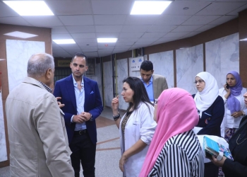 نائب وزير الصحة يطمئن على الحالة الصحية للمرضى في أقسام مستشفى عين شمس العام