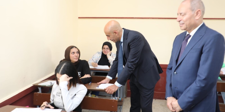 الثانوية العامة 2024.. وزير لتعليم ومحافظ القاهرة يتفقدان لجان الامتحانات