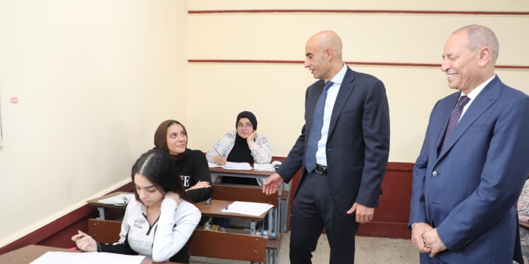 الثانوية العامة 2024.. وزير لتعليم ومحافظ القاهرة يتفقدان لجان الامتحانات
