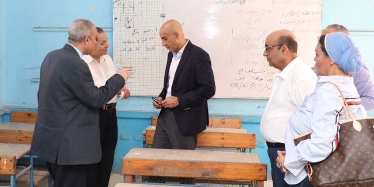 الثانوية العامة 2024.. ضبط طالب ادعى تسريب الامتحانات على واتس أب