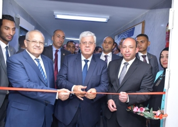 عاشور والخشت يفتتحان المؤتمر العلمي لطب القاهرة حول العلاقات المتبادلة بين البحوث والرعاية الصحية والاقتصاد