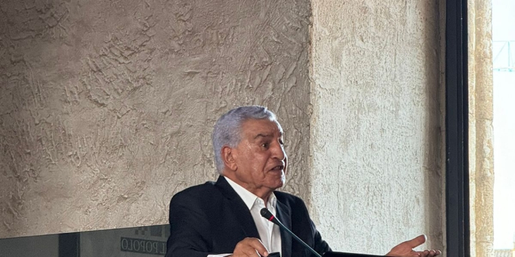 زاهي حواس سنطالب بعودة رأس نفرتيتي في شهر سبتمبر القادم