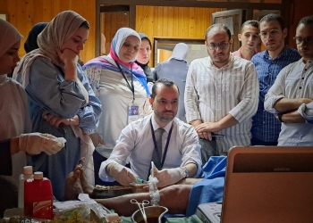 كلية طب بنين الأزهر تنظم ورشة عمل تدريبية حول علاج الآلام الروماتيزمية بالسونار