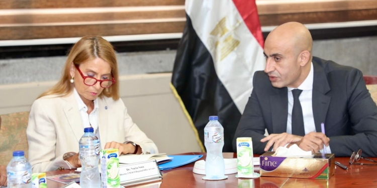 «عبداللطيف» يبحث سبل التعاون بالمشروعات التعليمية التي يتم تنفيذها بالتعاون اليونسكو