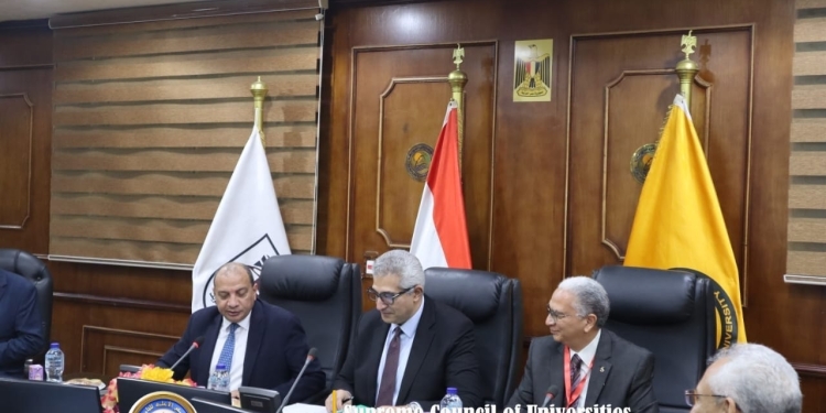 المجلس الأعلى للجامعات يتابع تنفيذ الهوية البصرية ومبادرة ترشيد الطاقة