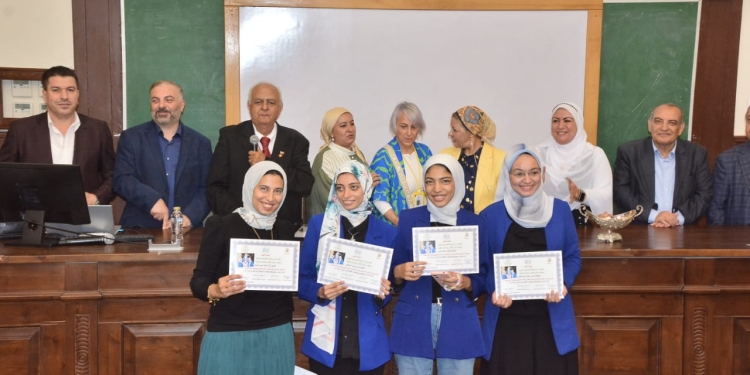 بالصور ..مشاريع تخرج مميزة في المهرجان الأول لبرنامج التكنولوجيا الحيوية بزراعة القاهرة ..
