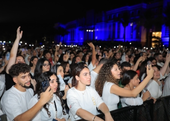 فرقة كايروكي تشعل حفل الجامعة البريطانية في مصر للترحيب بالطلاب الجدد