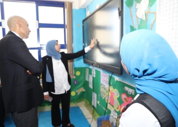 التعلبم: تدريس المناهج المطورة مرتبط بتوفير الادوات المناسبة للمعلم للقيام بدوره 