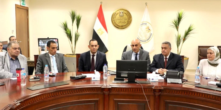 الثانوية العامة 2024.. "التعليم" تعلق على البث المباشر بالكيمياء