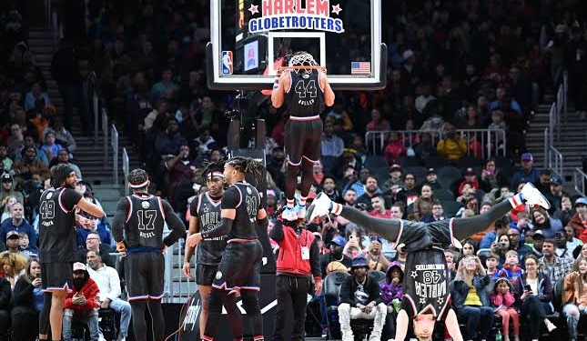 مواسم لا تُنسى: فرق الدوري الأمريكي للمحترفين التي أعادت تعريف تاريخ كرة السلة