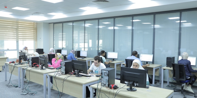 تنسيق القبول بالجامعات