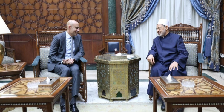 شيخ الأزهر: غرس القيم الدينية والأخلاقية بالمدرسة والمناهج التعليمية ضرورة