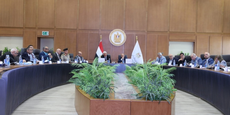 الأعلى للتعليم التكنولوجي يناقش إنشاء شركة لربط الخريجين بسوق العمل وقواعد التحويل