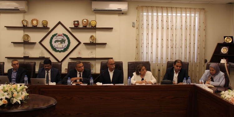 وفد من التعليم العالي وبنك المعرفة المصري يزور اتحاد الجامعات العربية بالأردن