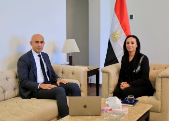 بعد فتاة "الشيبسي".. مايا مرسي تحذر: الترند يحبط الأطفال ويقتل قيمة العطاء