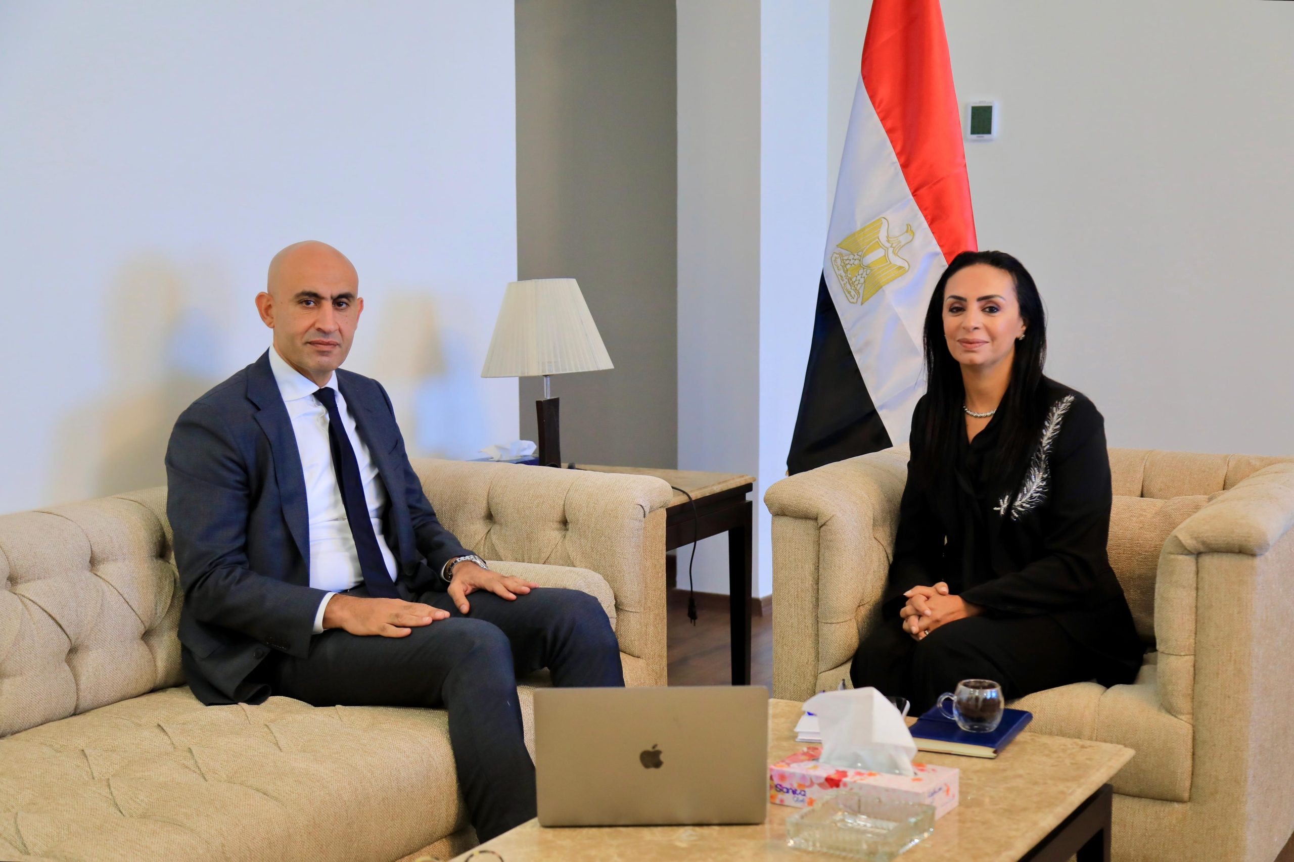 بعد فتاة "الشيبسي".. مايا مرسي تحذر: الترند يحبط الأطفال ويقتل قيمة العطاء