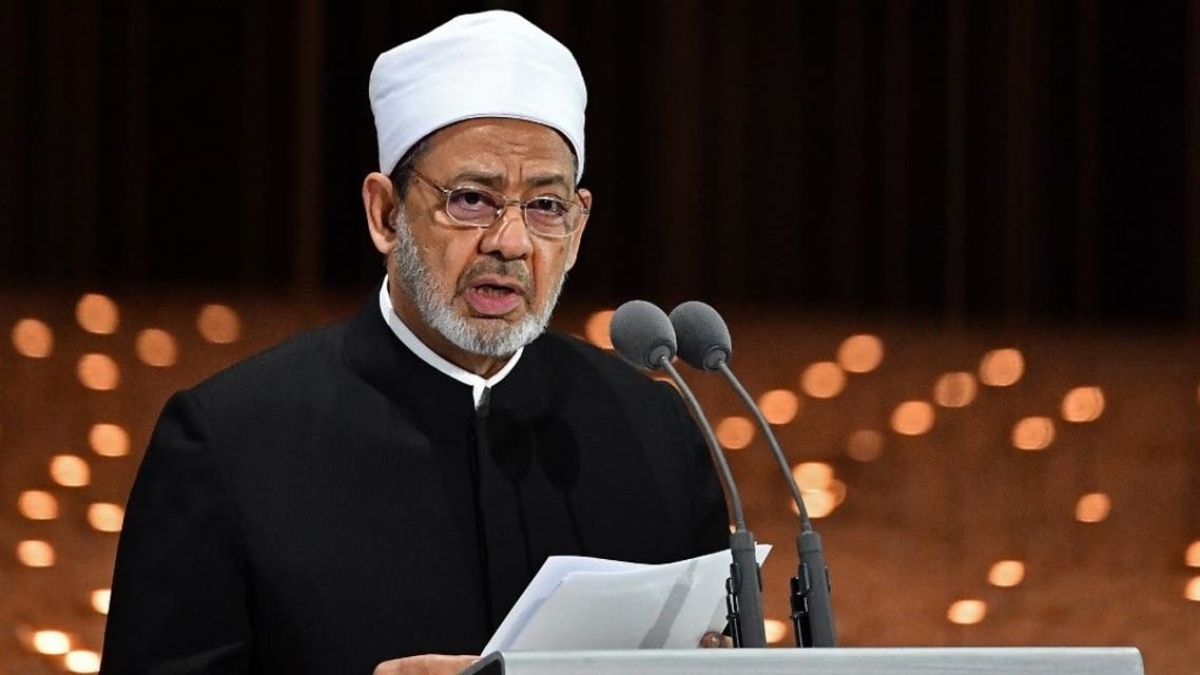 تضامنًا مع غزة.. شيخ الأزهر يعلّق الاتصالات ويُلغي مؤتمر إعلان نتيجة الثانوية الأزهرية 