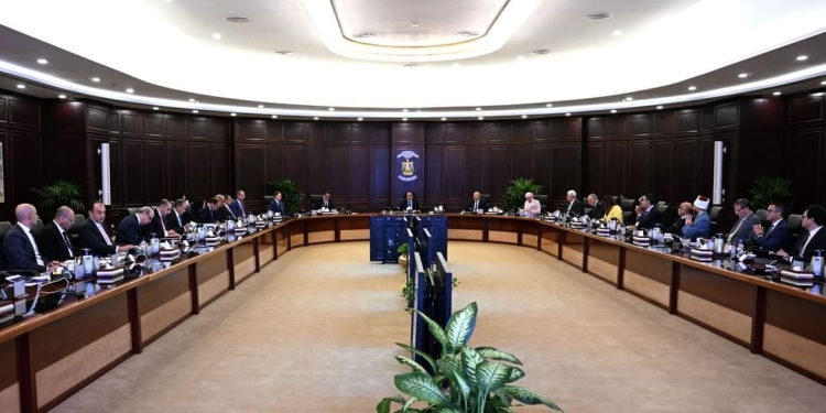 تصور إعادة هيكلة الثانوية العامة: الرياضيات بفرعين ودمج التربية الدينية والوطنية