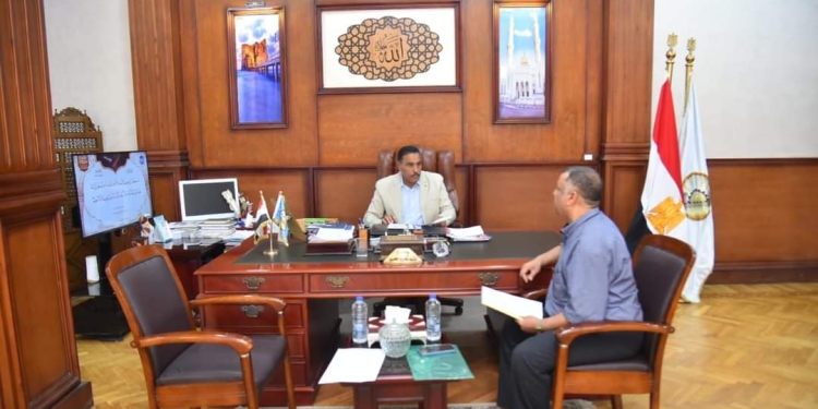 نسب تنفيذ برامج خطة محو الأمية وتعليم الكبار بمطروح