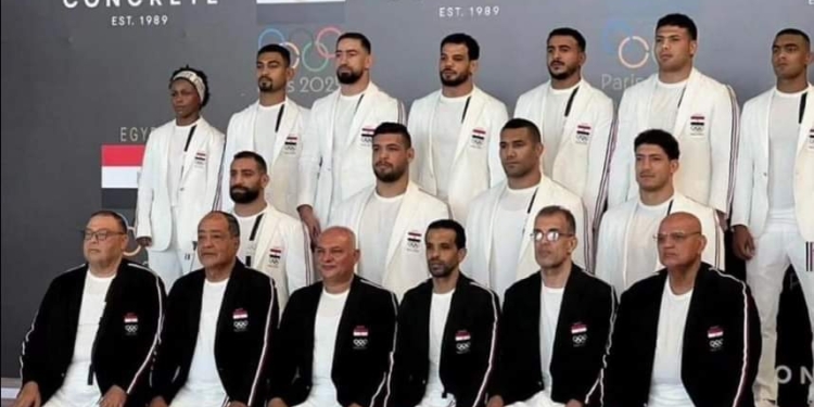 منيع وجبر يسبقان بعثة المصارعة إلى فرنسا للمشاركة في أولمبياد باريس