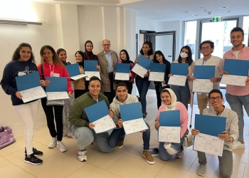 طلاب الطب البشري والأسنان بجامعة النهضة يخوضون تدريب صيفي بمستشفيات جامعة فيينا الطبية