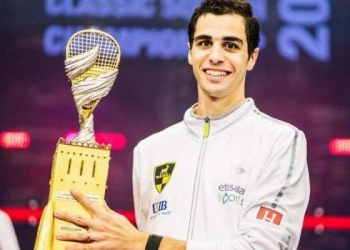 بطل العالم للإسكواش بكتاب اللغة العربية للأول الإعدادي