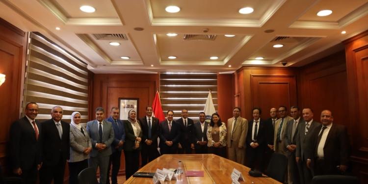 رؤساء الجامعات ومحاضرات فى الاتيكيت والقانون
