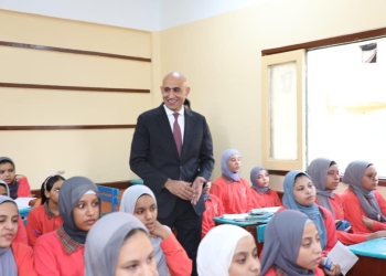 "التعليم" تستعين بـ50 ألف معلم بالحصة لسد العجز بالمدارس "مستند"