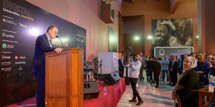 خلال” قمة الجامعات الرقمية”..مقترحات بقانون لضبط استخدام الذكاء الاصطناعي وتعميم مناهج الاستدامة