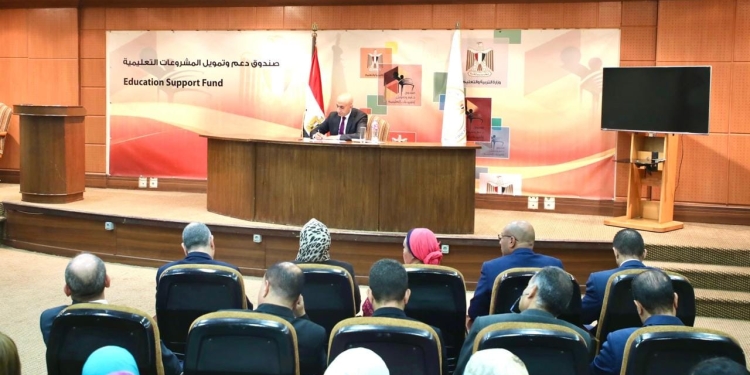 وزير التربية والتعليم: تطبيق أعلى المعايير في البرامج التدريبية لمدرسي مدارس النيل الدولية