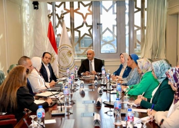 التربية والتعليم: تدريب أولياء الأمور على استخدام الحاسب الآلي ومحو الأمية الرقمية