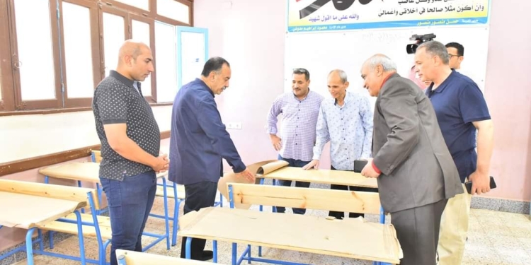 تسليم قافلة مقاعد مدرسية جديدة لمديرية التعليم بأسيوط