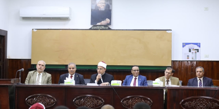 رئيس جامعة الأزهر يشهد انطلاق فعاليات دورة «إعداد الداعية المعاصر» ويشيد بجهود كلية أصول الدين