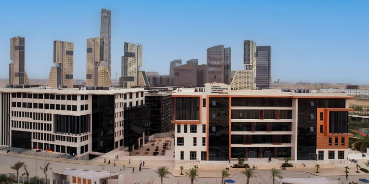 افتتاح تاريخي .. الرئيس الألماني يفتتح الجامعة الألمانية الدولية Giu ويعبر من بوابة الأمل