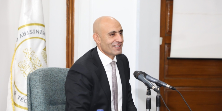 امتحان شهر أكتوبر للثاني الثانوي ورقي أم إلكتروني؟.. "التعليم" توضح