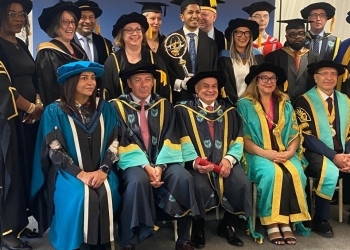 أنقذت ابتكاراته الملايين في أفريقيا  قصة الدكتوراة الفخرية لعالم مصري