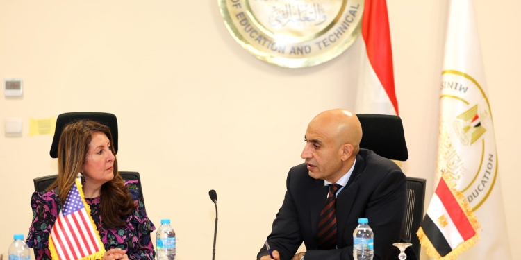 وزير التعليم والسفيرة الأمريكية بالقاهرة يبحثا تعزيز التعاون ب4 مشروعات.. تعرف عليهم