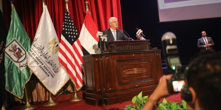 وزير التعليم العالي يشهد حفل استقبال الدفعات الجديدة ببرامج المنح المُقدمة من الولايات المتحدة الأمريكية