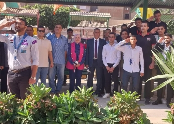 نائب رئيس جامعة بنها تتفقد الدراسة بكليتي الآداب والتجارة