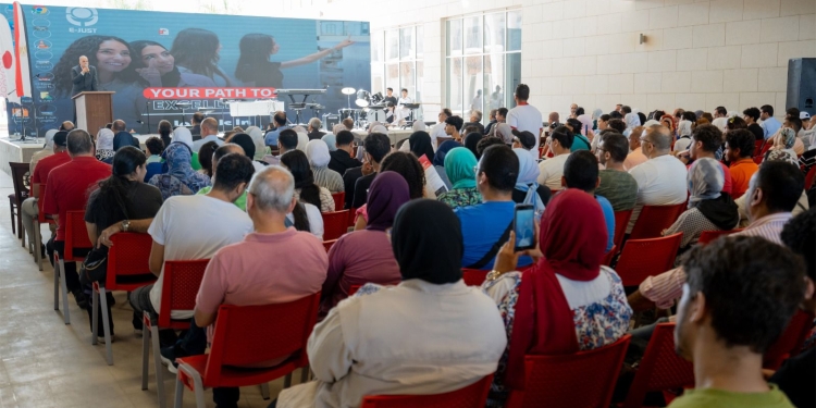 إقبال كبير من طلاب الثانوية العامة على المشاركة في ” اليوم المفتوح ” بالجامعة اليابانية